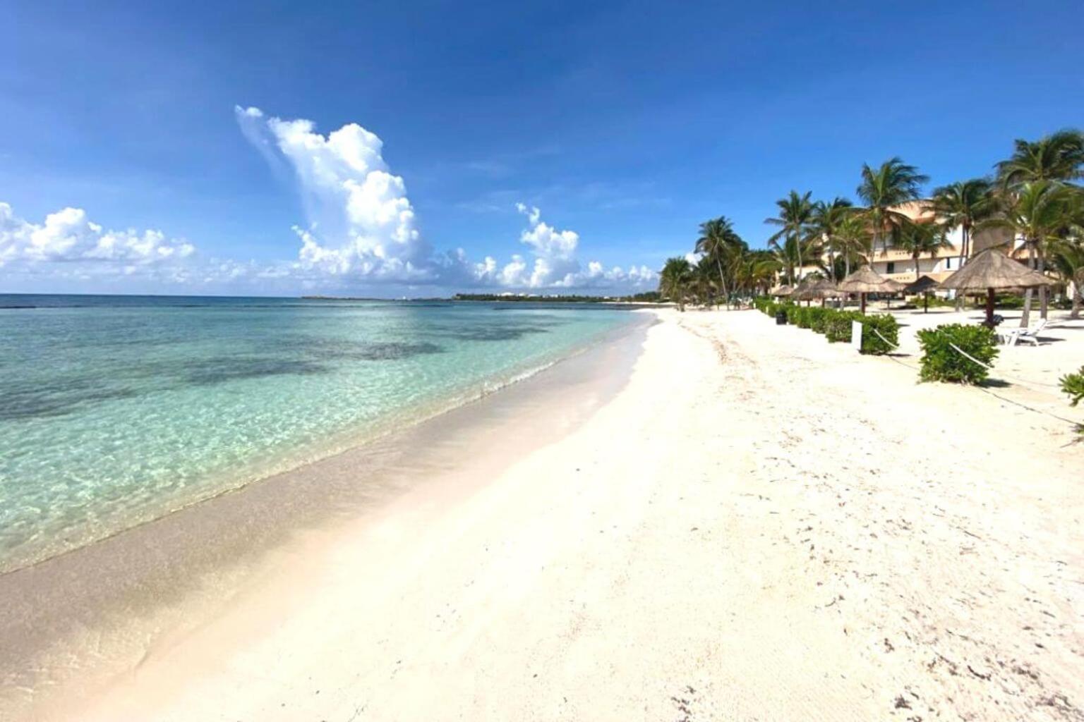 Private Jacuzzi, Golf Getaway, Sunrise View Apartment *